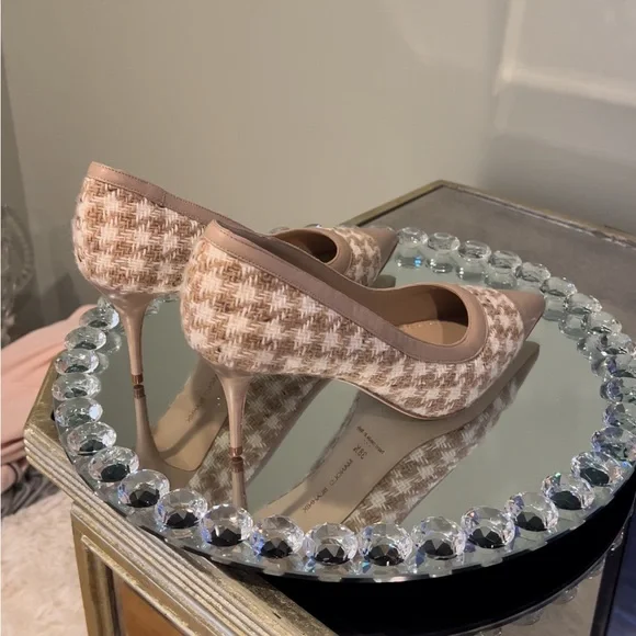 Manolo Blahnik heels! BRAND NEW, NEVER WORN - Picture 2 of 4